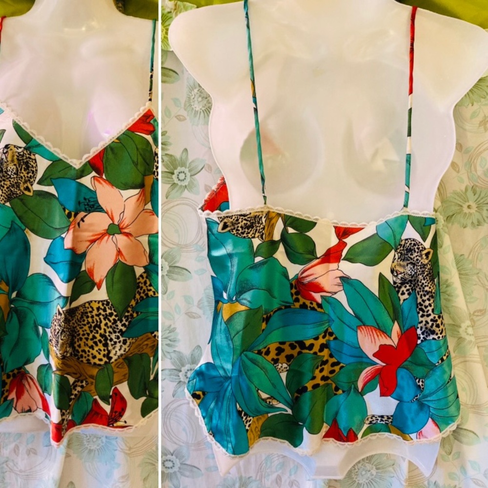 @consignment ❌✨SA!E🤍❤️🖤🐆 2pcs Camus! includes vintage VS! - Picture 7 of 9